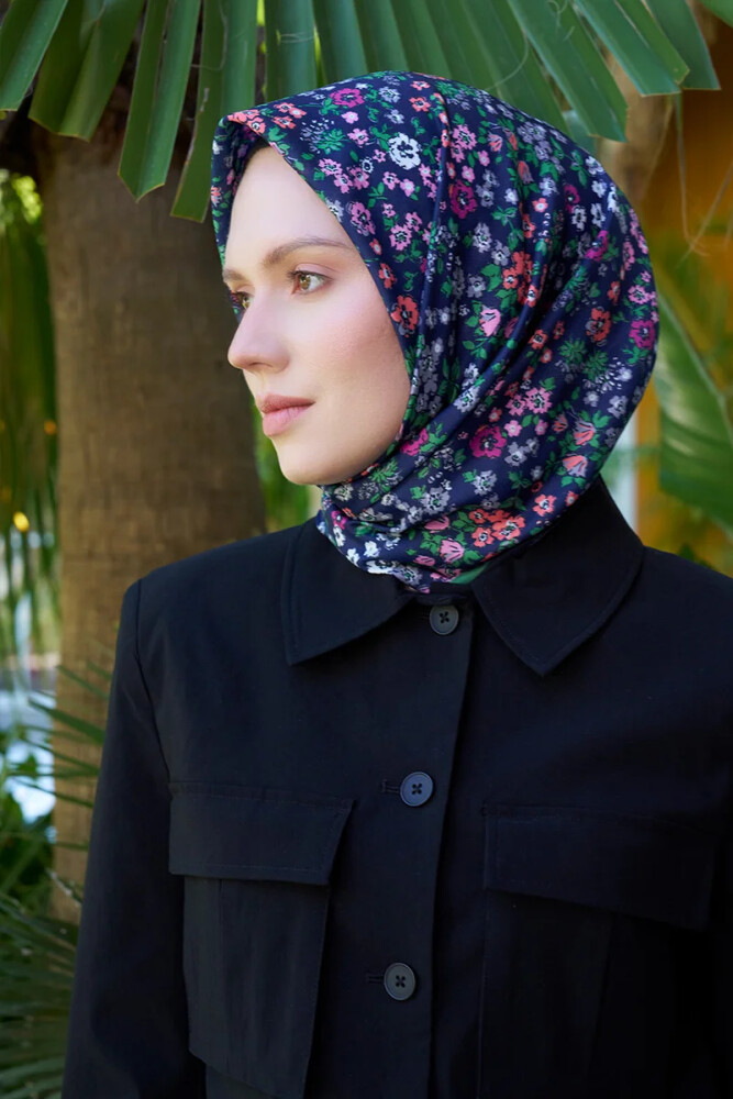 Aria Koleksiyonu Clarry Desen Eşarp - Lacivert - MADAME POLO