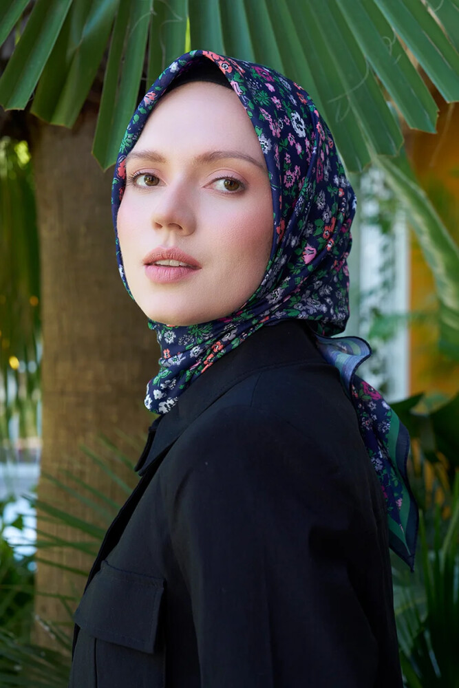 Aria Koleksiyonu Clarry Desen Eşarp - Lacivert - MADAME POLO