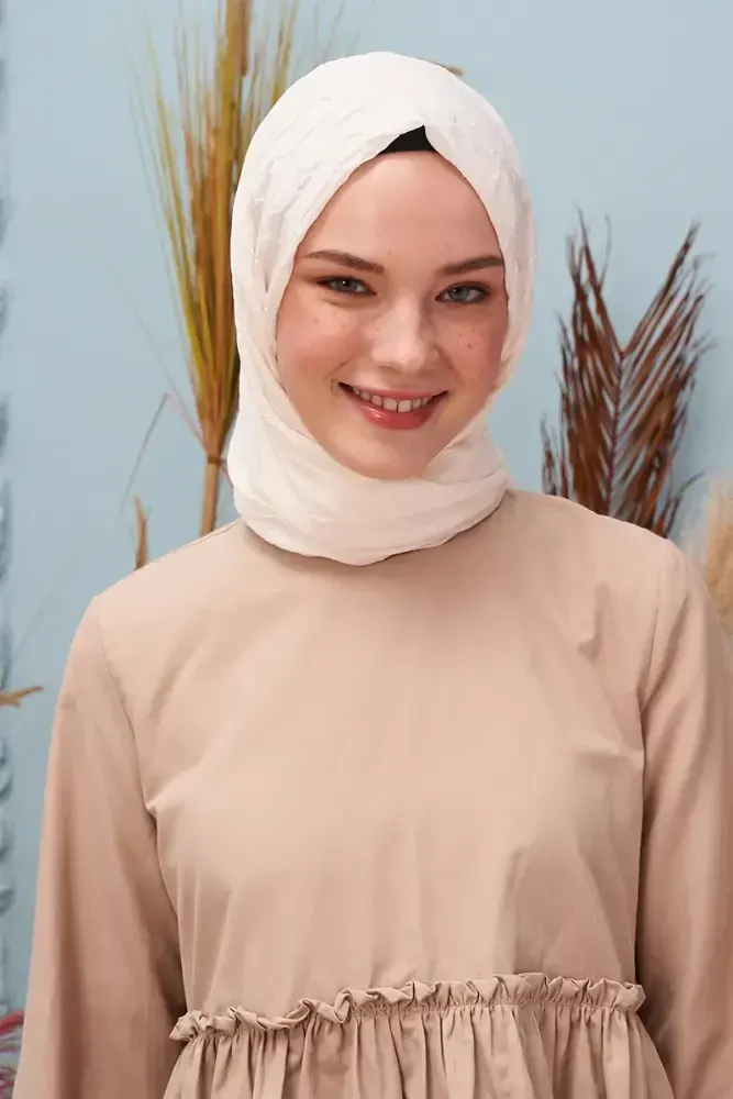 Feride Uludağ Bamboo Knee Shawl - Cream - MADAME POLO
