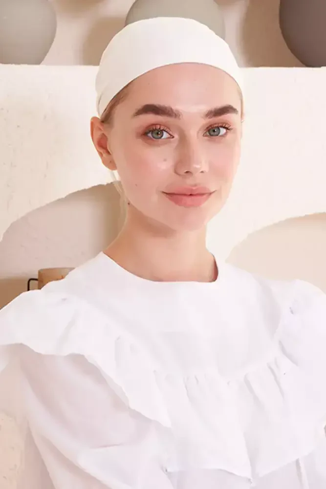 Dikişsiz Fileli Düz Bone - Krem - MADAME POLO