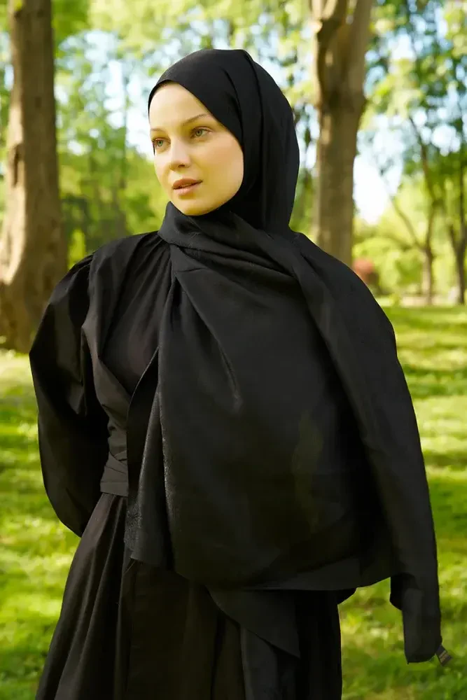 Elegance Silva Desen Jakar Şal - Siyah - MADAME POLO