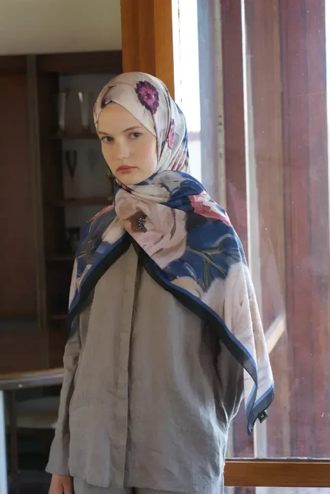 Endless Bloom Desen Şal - Lacivert - 4