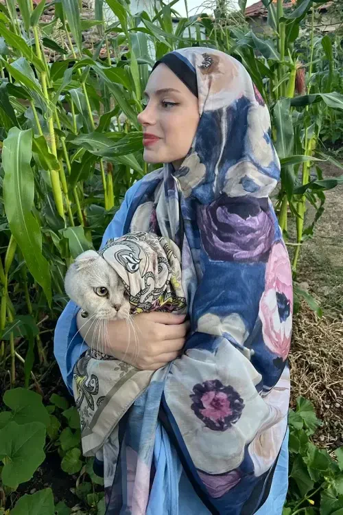 Endless Bloom Desen Şal - Lacivert 