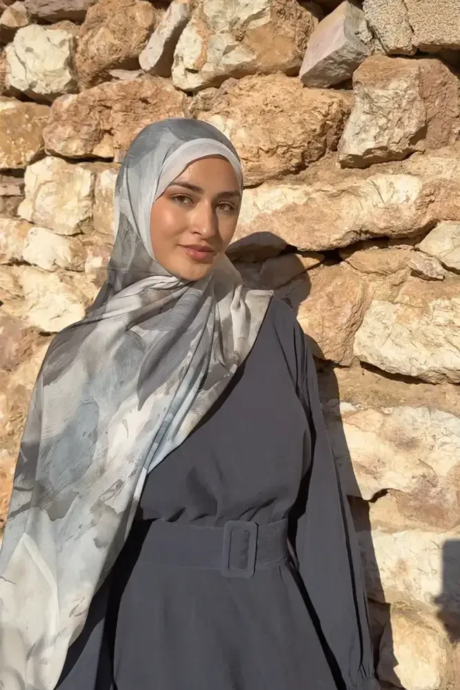 Beyza HURİ Fransız İpeği Ahenk Desen Şal - Vizon - MADAME POLO