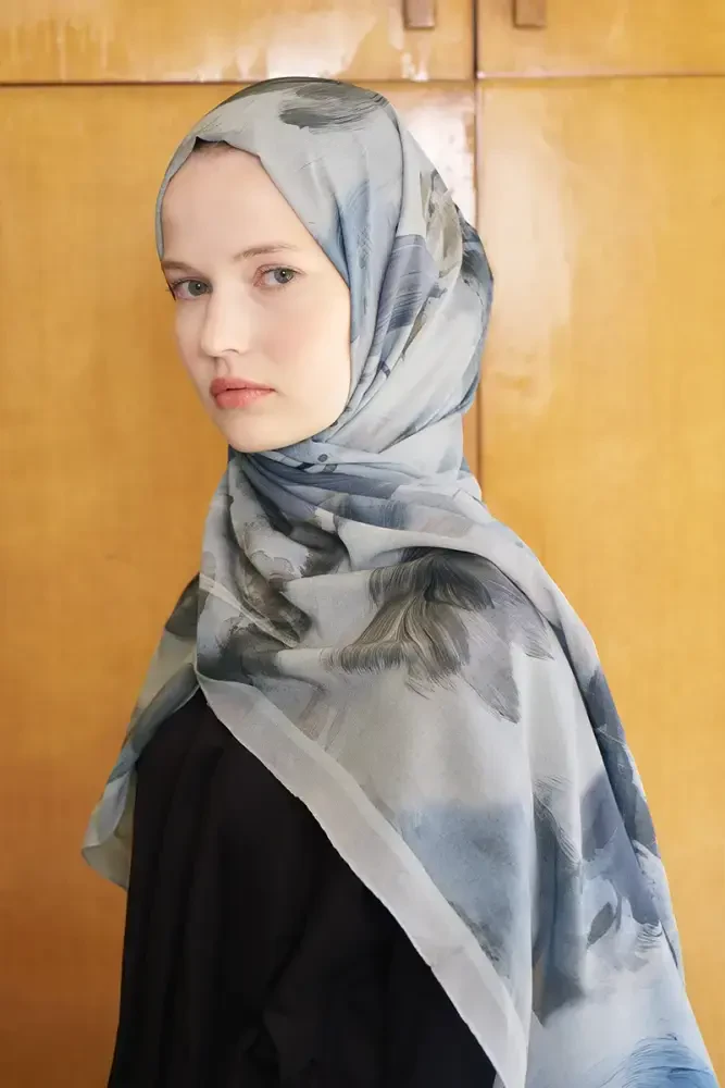 Beyza HURİ Fransız İpeği Ahenk Desen Şal - Vizon - MADAME POLO