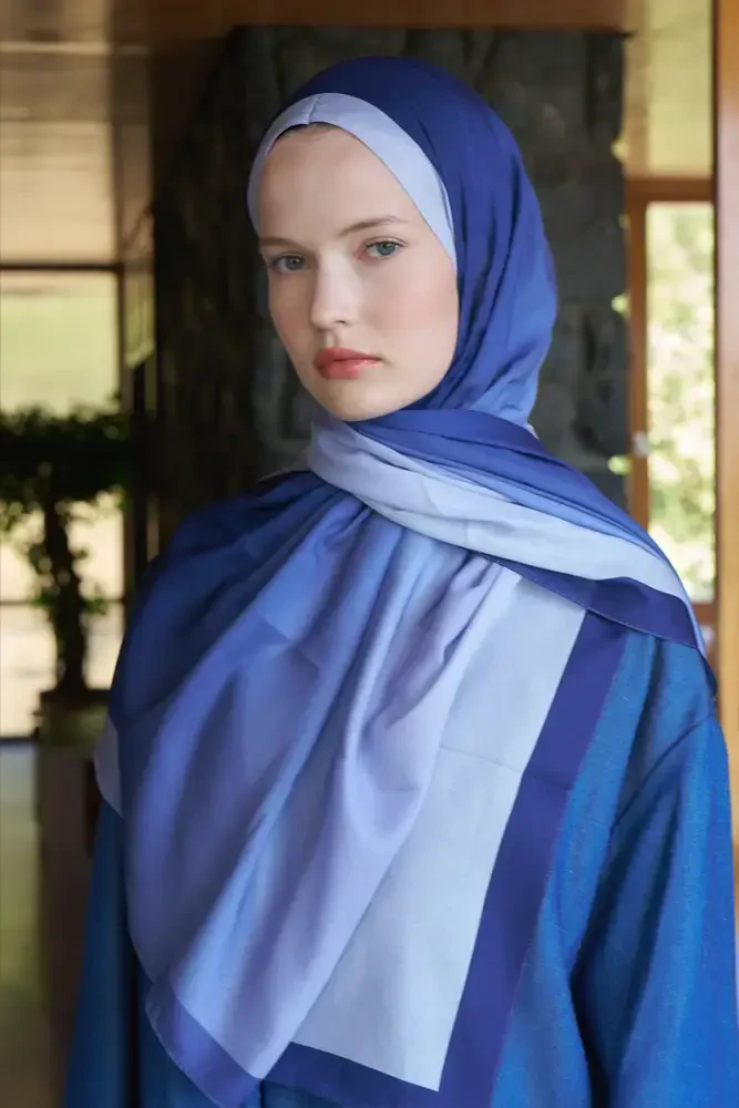 Beyza HURİ Fransız İpeği Degrade Desen Şal - Mavi - MADAME POLO