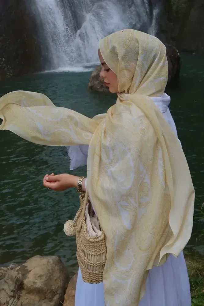 Tuğba BAĞ Fransız İpeği Saray Desen Şal - Sarı - MADAME POLO