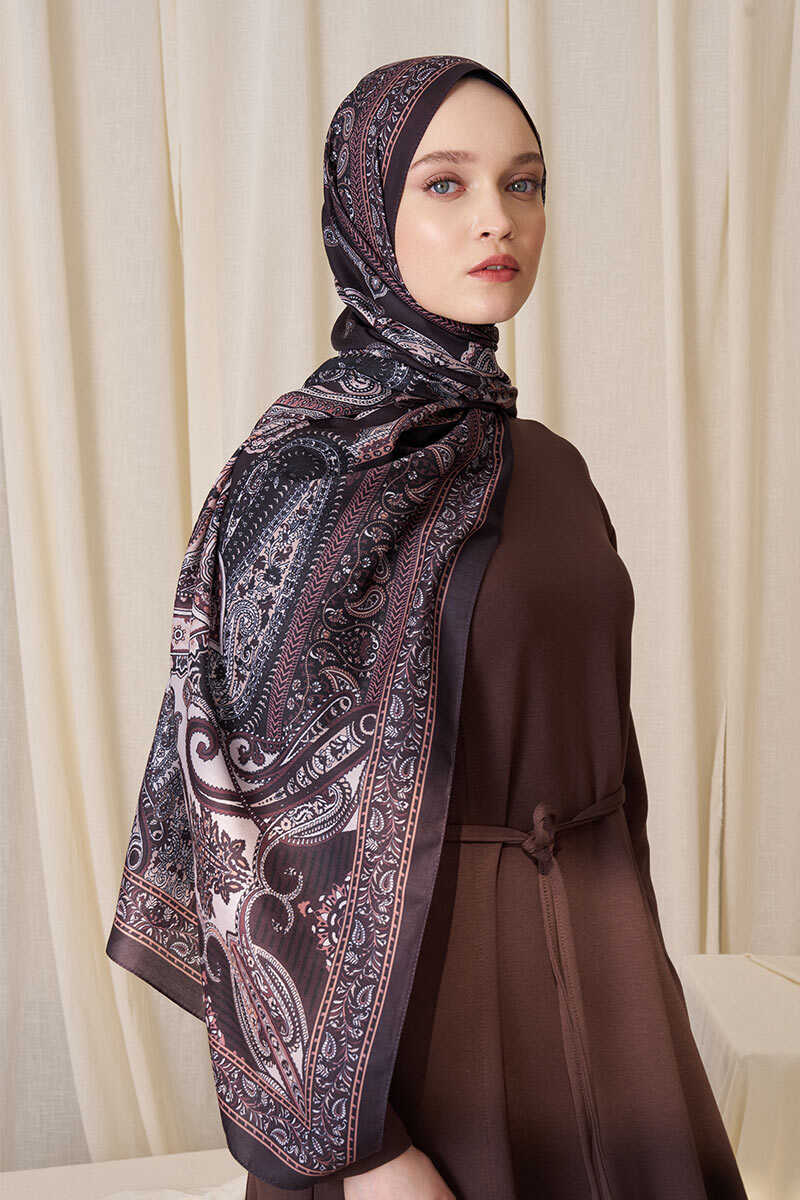 Amine Sercan Historical Dionessa Desen Şal - Acı Kahve - MADAME POLO