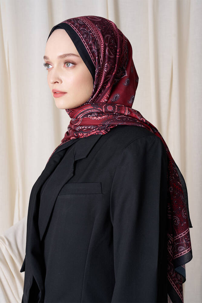 Merve Nur Akyüz Historical Dionessa Desen Şal - Bordo - 4