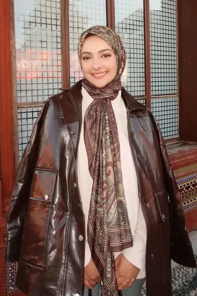 Kardelen Biçici Historical Dionessa Desen Şal - Kahverengi - MADAME POLO