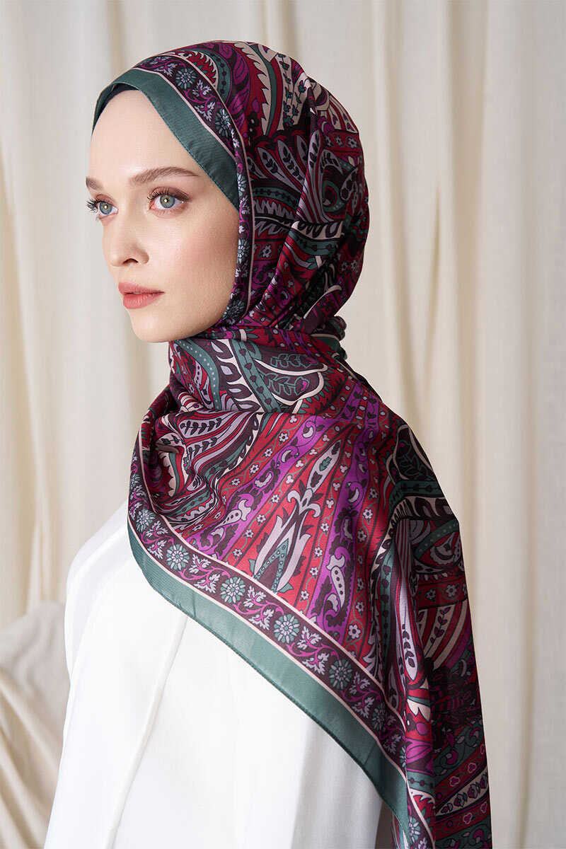 Tuba Bağ Historical Florentis Desen Şal - Yeşil - MADAME POLO