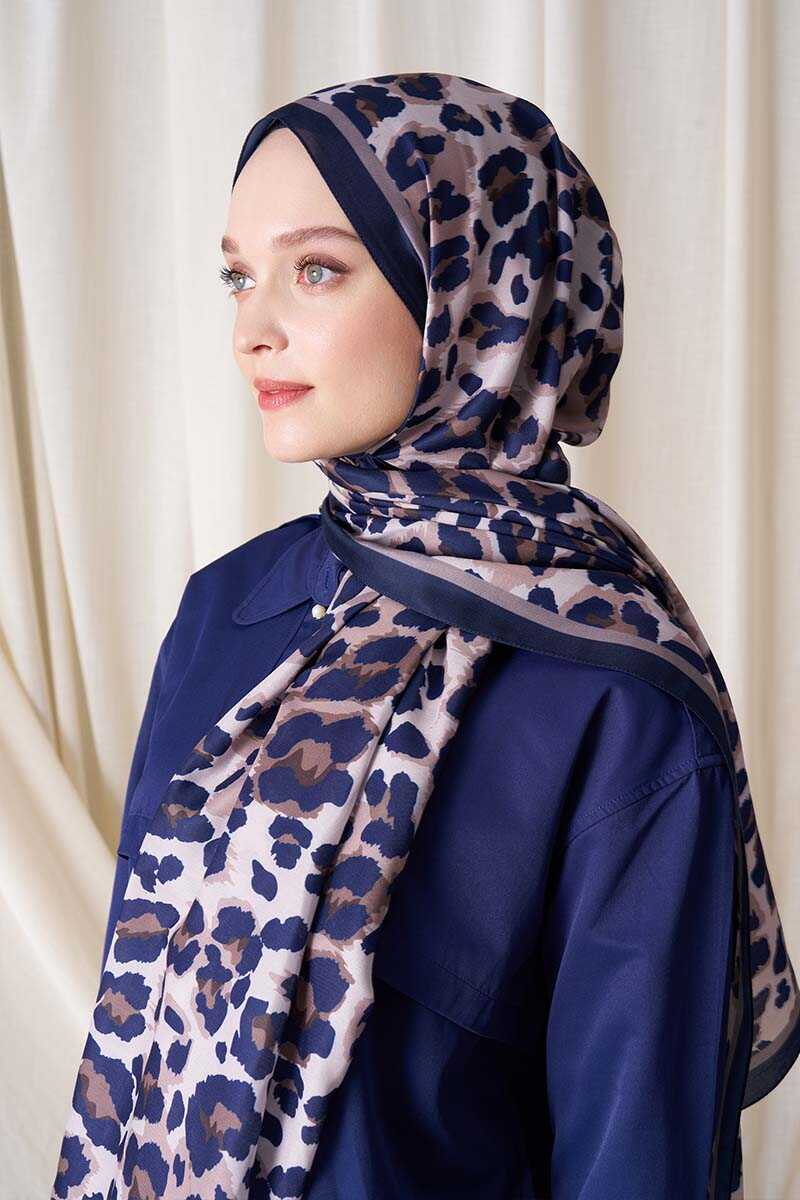 Ahsen Alemdar Historical Leopar Desen Şal - Lacivert - MADAME POLO