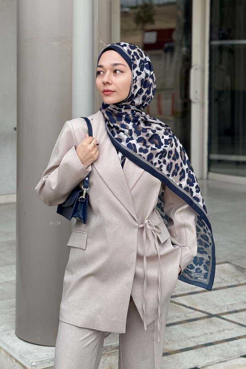 Ahsen Alemdar Historical Leopar Desen Şal - Lacivert - MADAME POLO