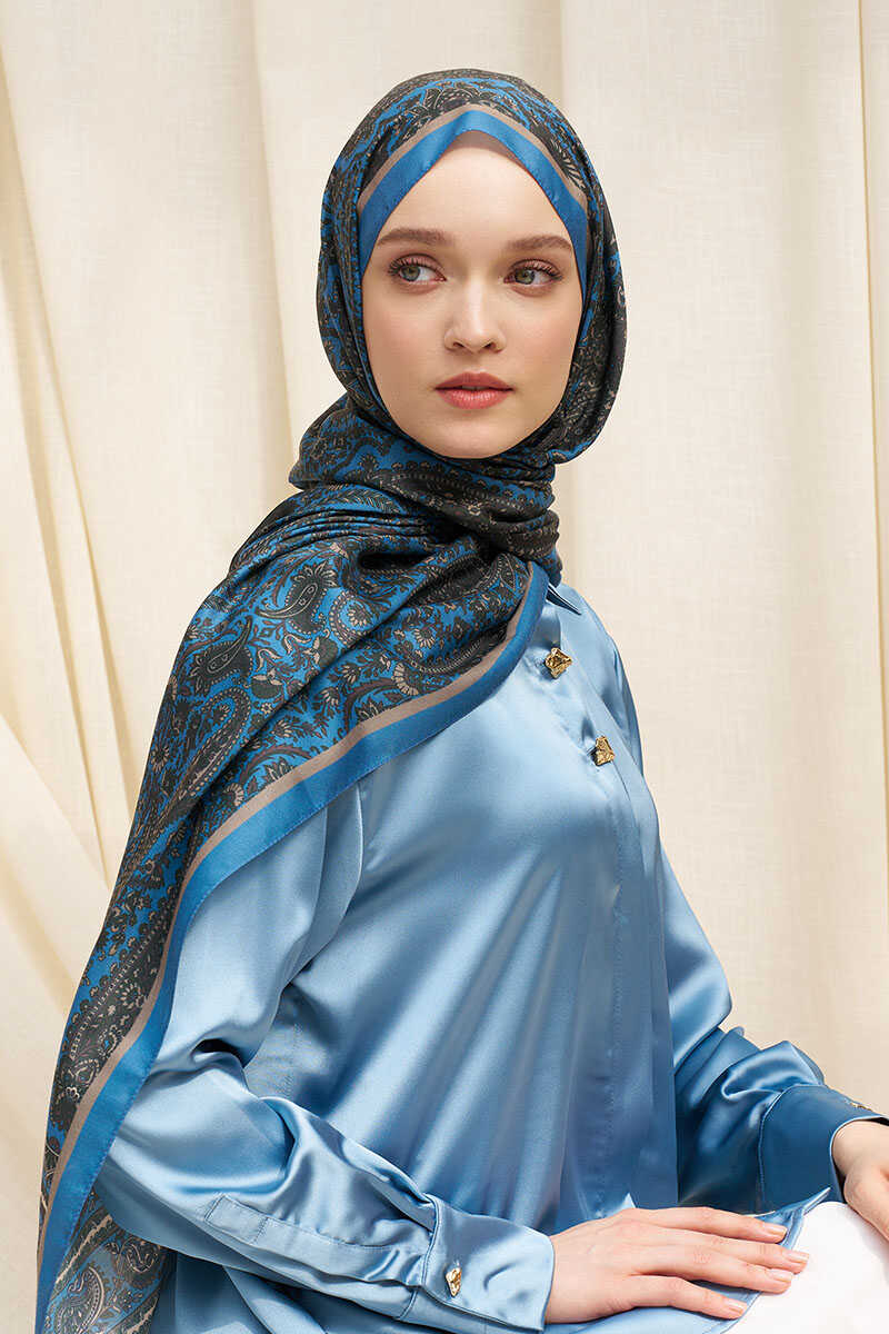 Tuba Bağ Historical Veloria Desen Şal - İndigo - MADAME POLO
