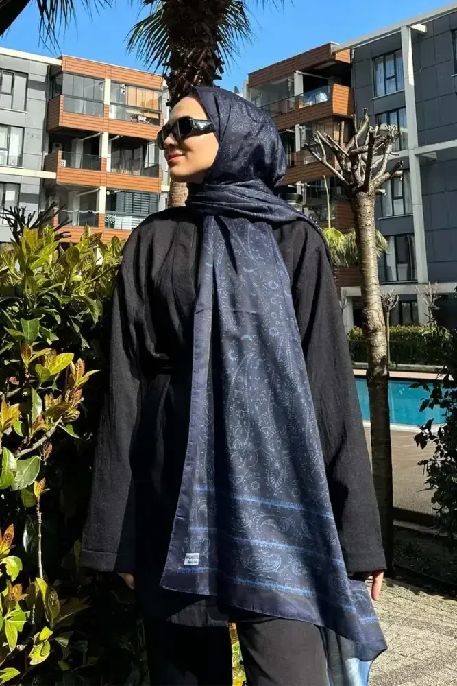 Merve Nur Akyüz Historical Veloria Desen Şal - Lacivert - 1