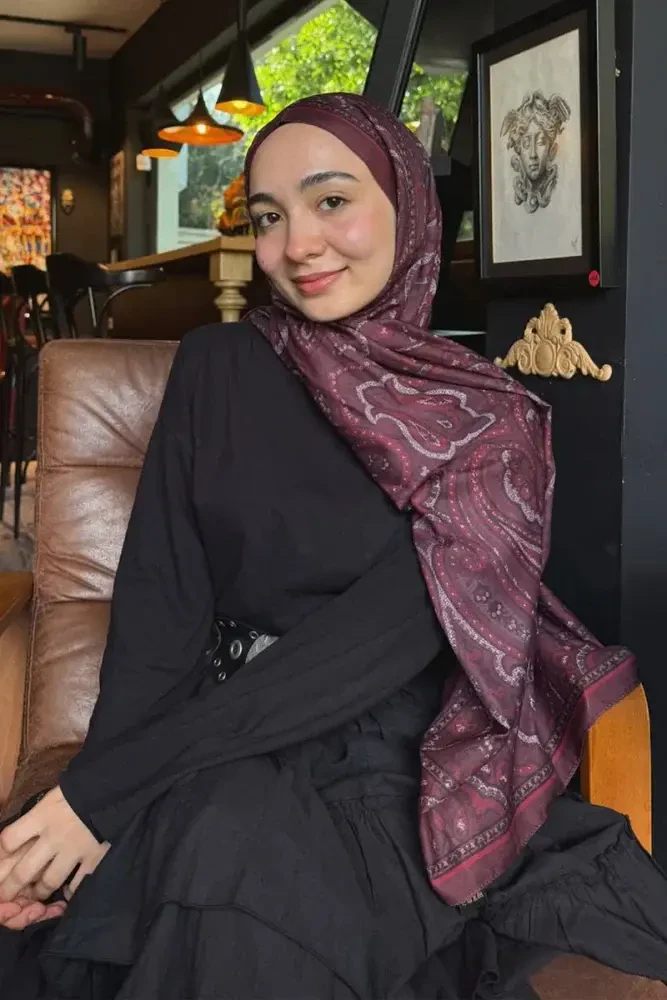 Kübra Kuş Historical Victorian Desen Şal - Bordo - MADAME POLO