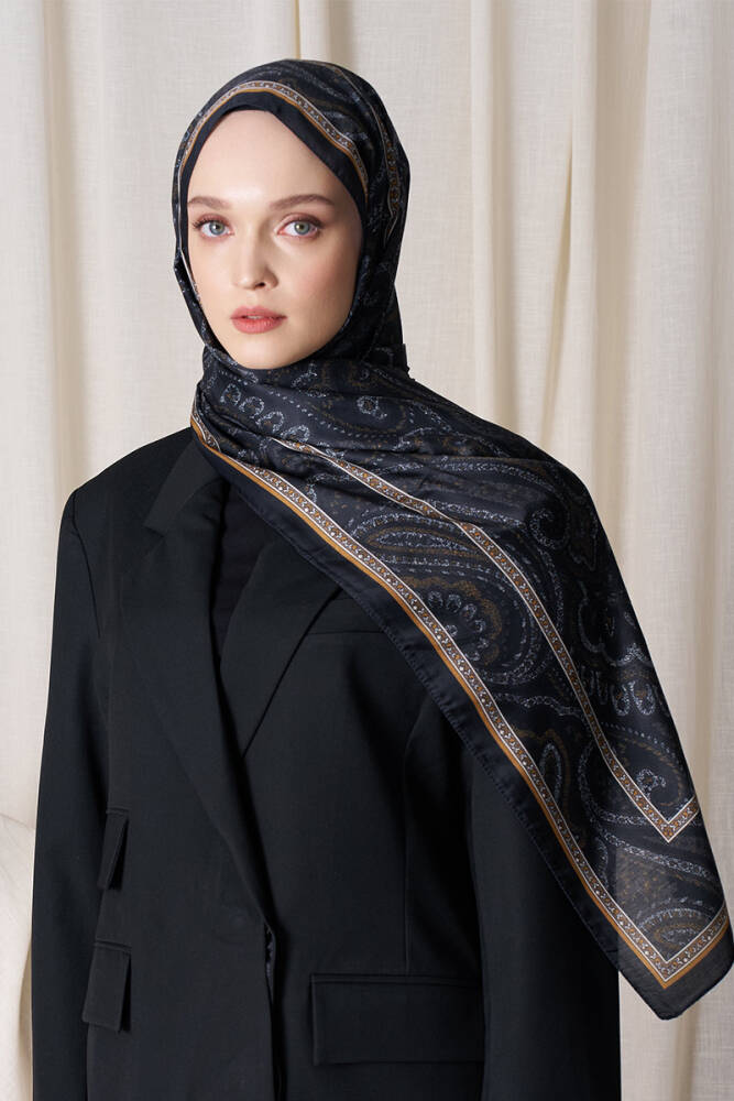 Merve Nur Akyüz Historical Victorian Desen Şal - Gold / Siyah - 4