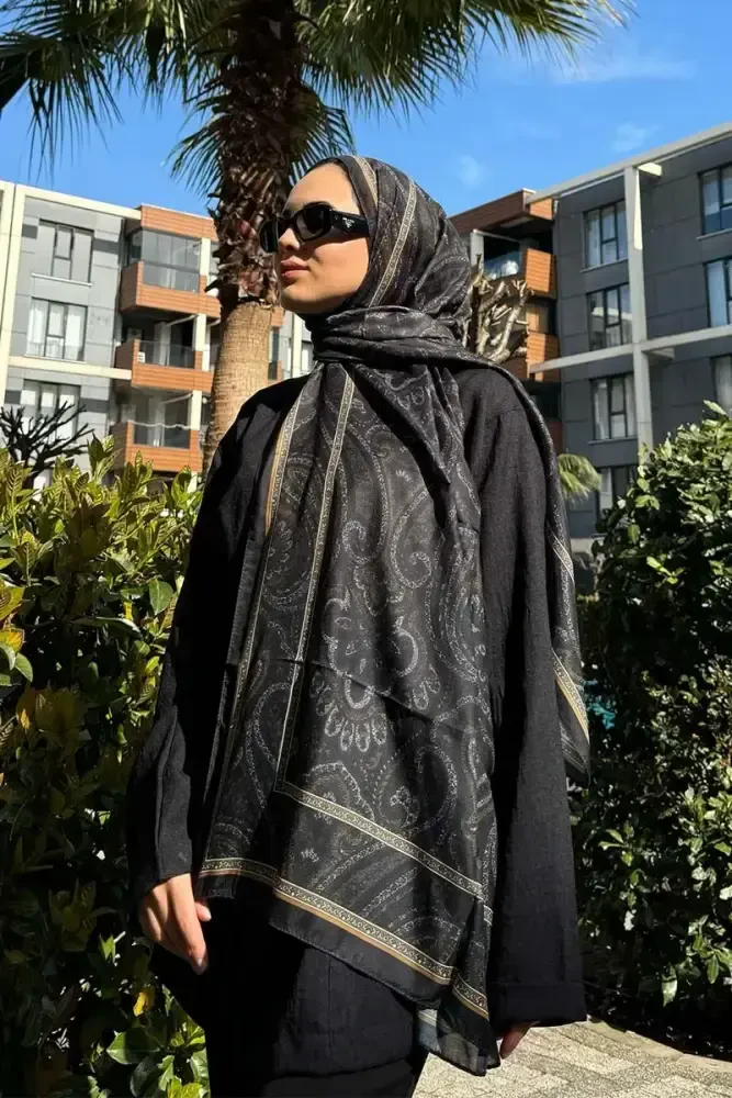 Merve Nur Akyüz Historical Victorian Desen Şal - Gold / Siyah - 1