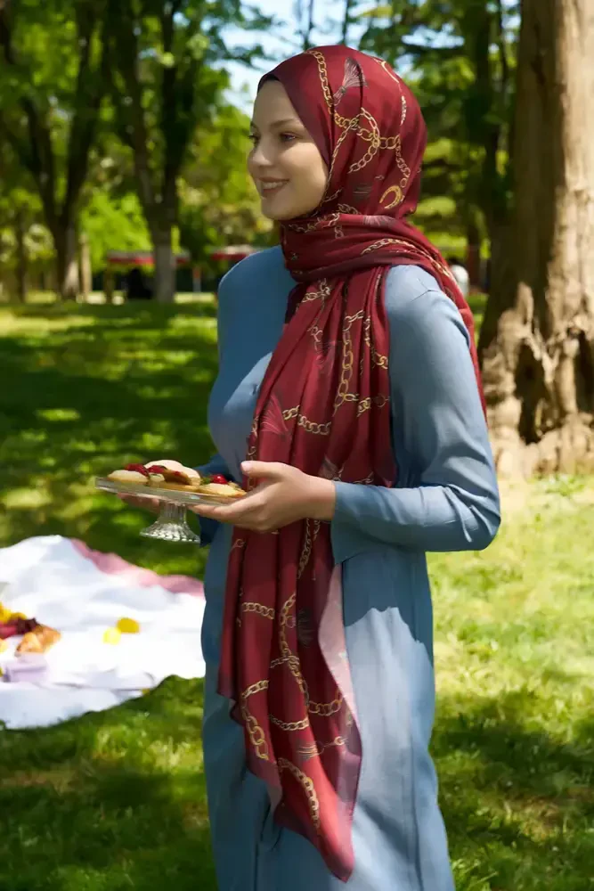 Ebrar Taş Hyper Zincir Desen Şal - Kırmızı - MADAME POLO