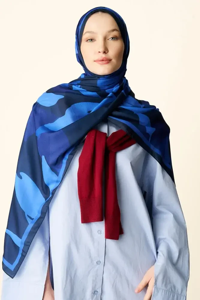 Liva Desenli Pamuk Dokulu Şal - Gece Mavisi - MADAME POLO