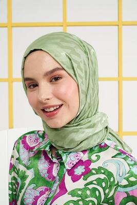 MADAME POLO'NUN SEZONUN EN FAVORİ ŞALI İPEKSİ JAKAR ŞALLARI NASIL KULLANABİLİRSİNİZ?