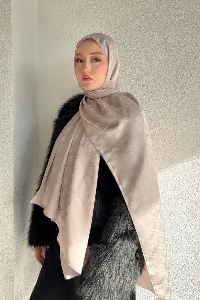 Naiya Jakar Şal Frame Desen - Bej - MADAME POLO