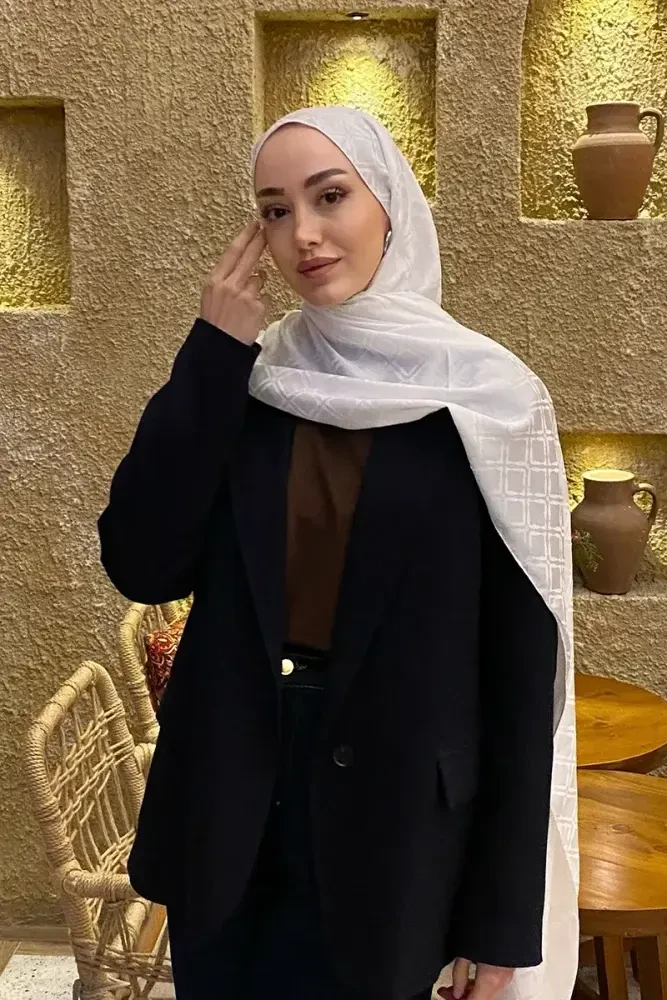 Naiya Jakar Şal Frame Desen - Beyaz - MADAME POLO