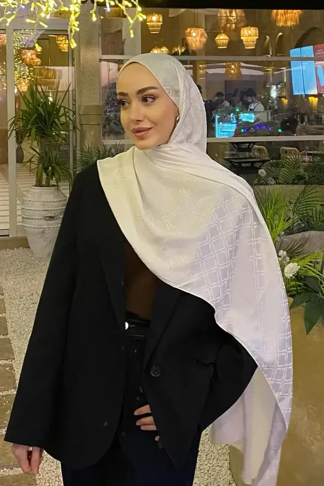 Naiya Jakar Şal Frame Desen - Beyaz - MADAME POLO