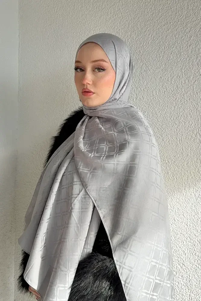 Naiya Jakar Şal Frame Desen - Gri - MADAME POLO