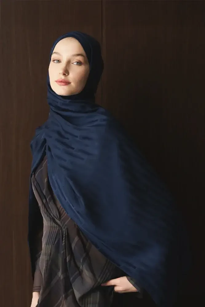 Naiya Jakar Şal Line Desen - Gece Mavisi - MADAME POLO