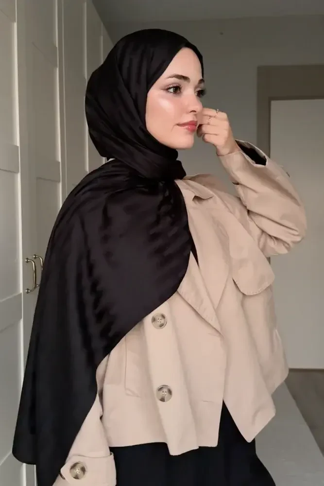 Naiya Jakar Şal Line Desen - Siyah - MADAME POLO