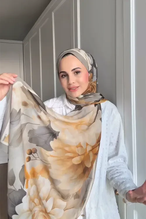 Merve Nur Akyüz Passionate Floret Desen Şal - Nefti 