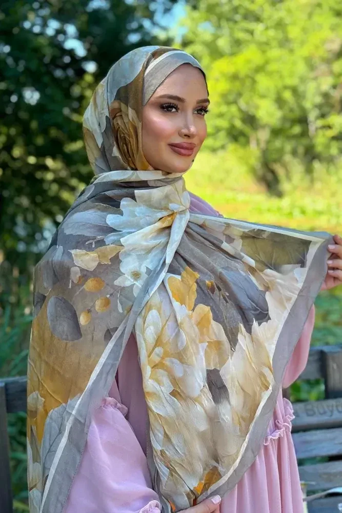 Merve Nur Akyüz Passionate Floret Desen Şal - Nefti - MADAME POLO