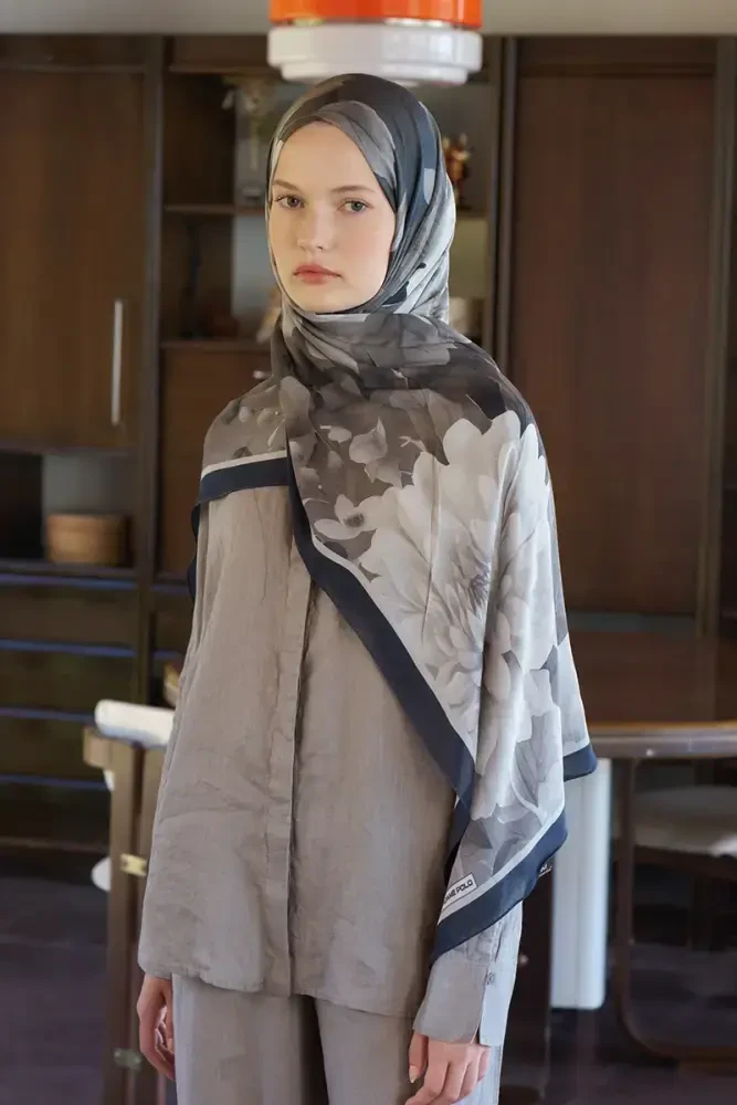 Passionate Floret Desen Şal - Siyah - MADAME POLO