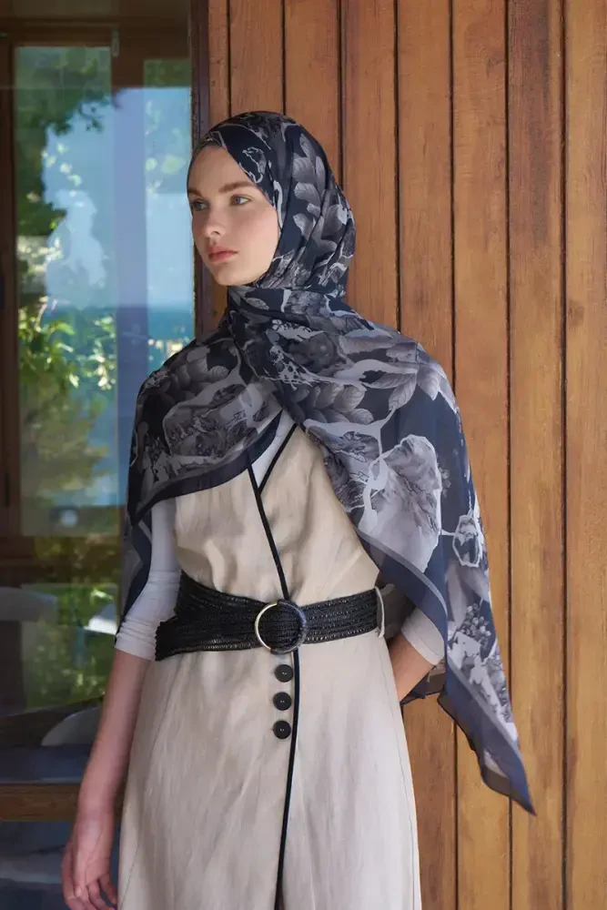 Passionate Lush Desen Şal - Siyah - MADAME POLO