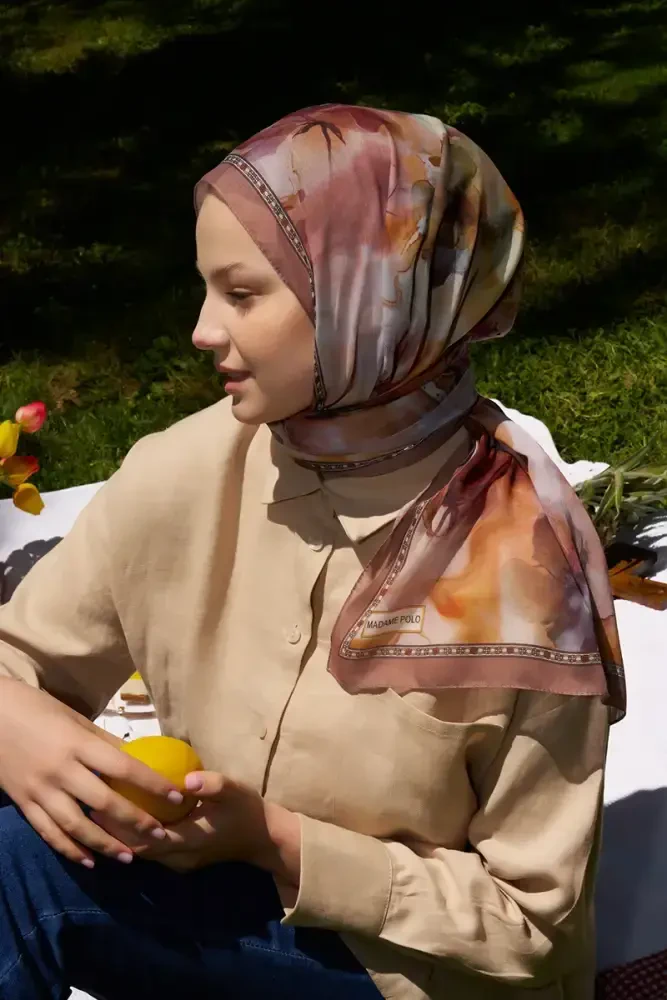 Prestige Dalia Desen Şal - Kahverengi - MADAME POLO