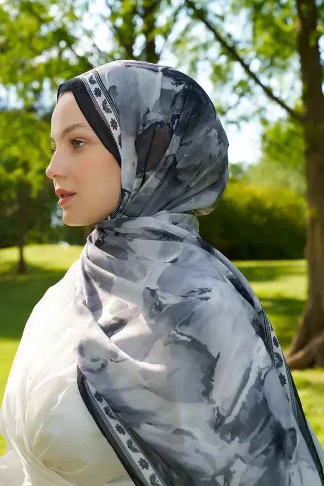 Prestige Helia Desen Şal - Siyah - MADAME POLO
