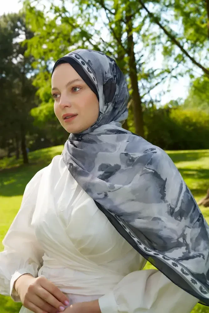 Prestige Helia Desen Şal - Siyah - MADAME POLO