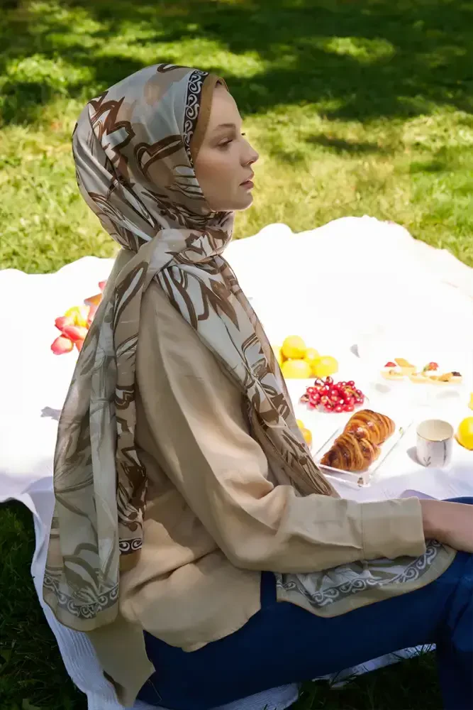 Aybükenur Demirci Prestige Line Desen Şal - Karamel - MADAME POLO