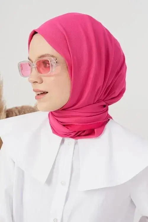 Silky Jacquard Hijab Bordure Pattern - Fuchsia - 2