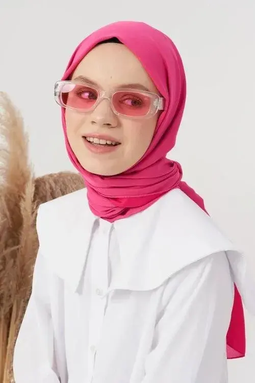 Silky Jacquard Hijab Bordure Pattern - Fuchsia - 3