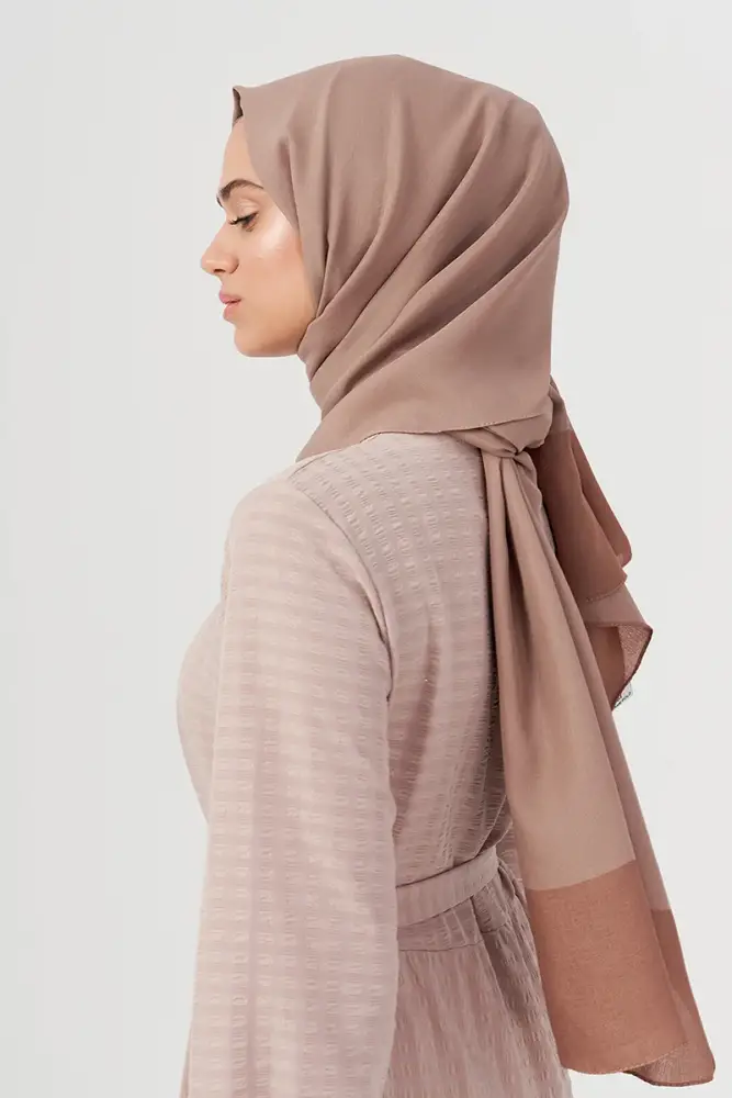 Silky Jacquard Hijab Bordure Pattern - Latte - 2
