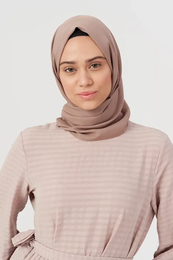 Silky Jacquard Hijab Bordure Pattern - Latte - 1