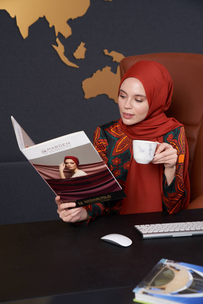 Silky Jacquard Hijab Bordure Pattern - Tile - 2