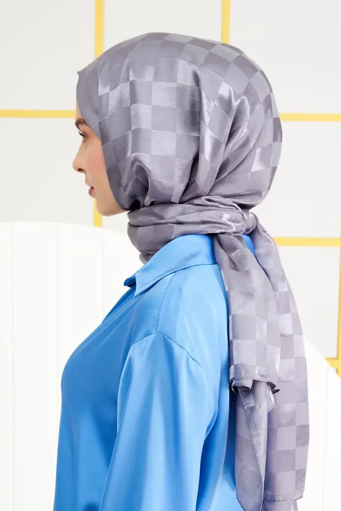 Silky Jacquard Italian Hijab Checker Pattern - Smoke - 2