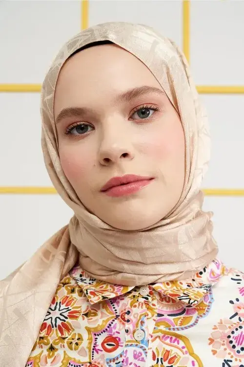Silky Jacquard Italian Hijab Line Pattern - Beige - 2