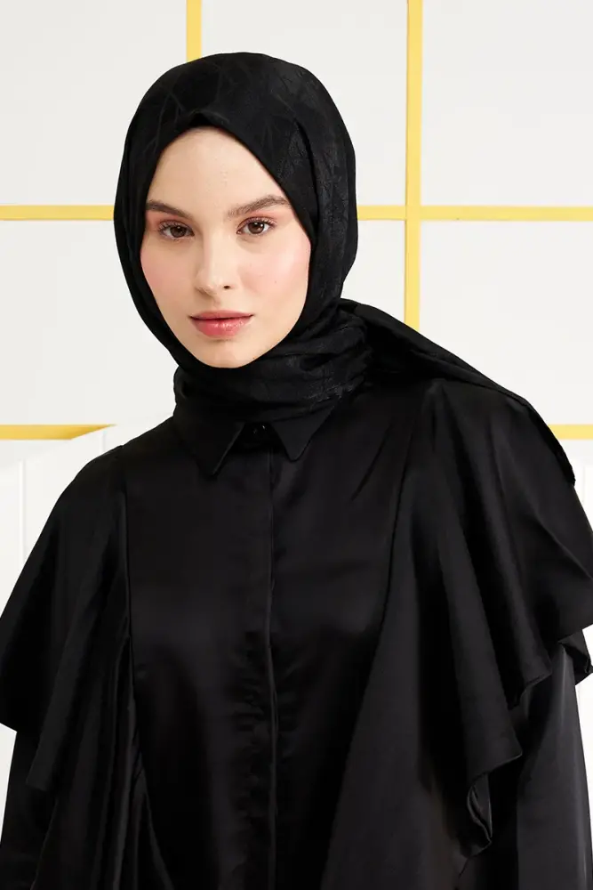 Silky Jacquard Italian Hijab Line Pattern - Black - 1