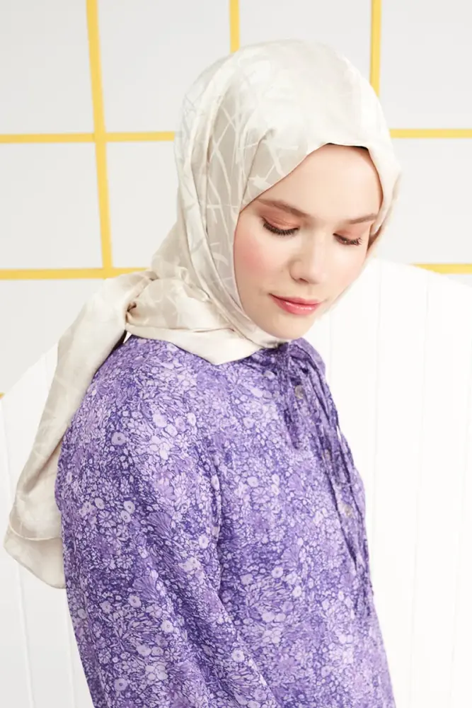 Silky Jacquard Italian Hijab Line Pattern - Bone White - 3
