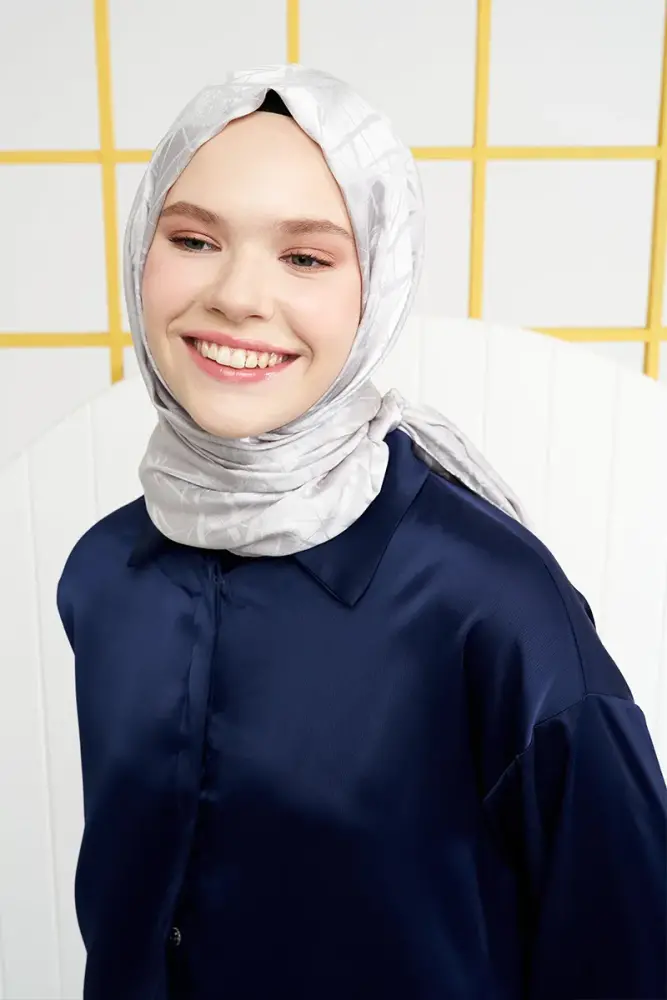 Silky Jacquard Italian Hijab Line Pattern - Silver - 4
