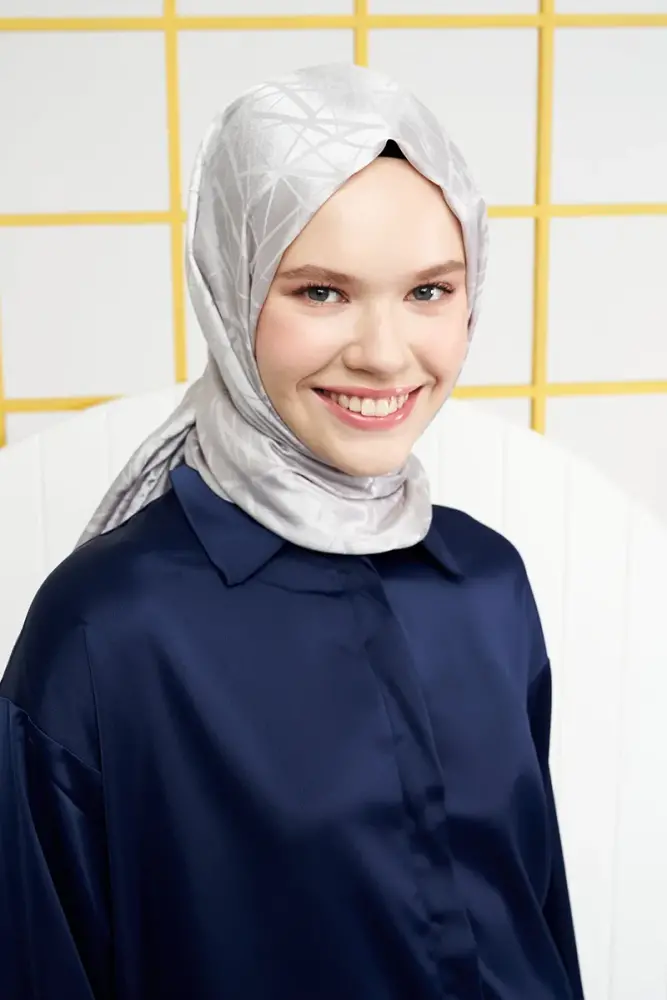 Silky Jacquard Italian Hijab Line Pattern - Silver - 2